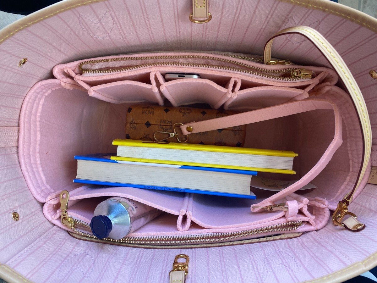 The Secret to a Well-Organized Handbag: Discover the Polene Organizer Cyme