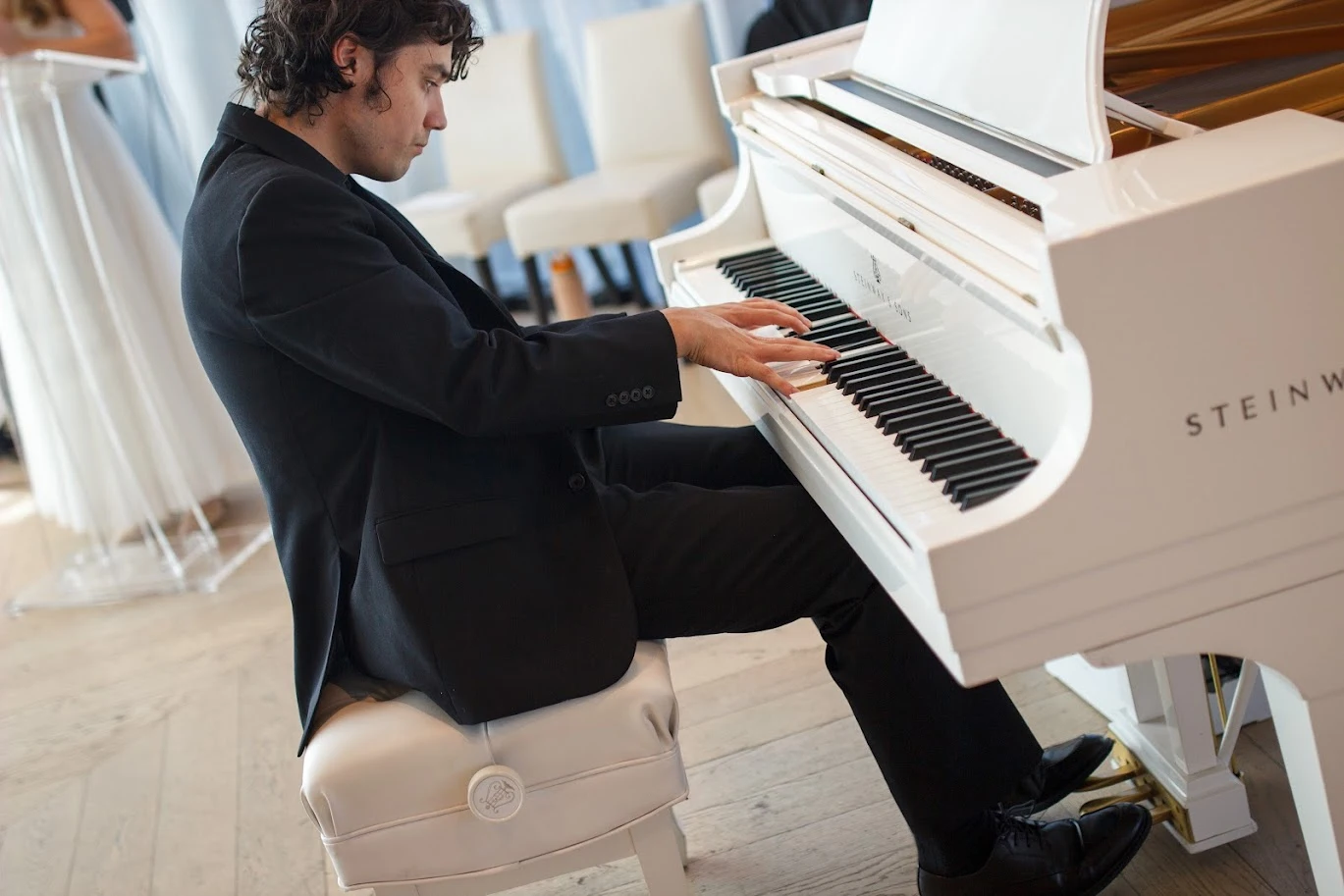 How Virtual Lessons Compare to In-Person Piano Classes